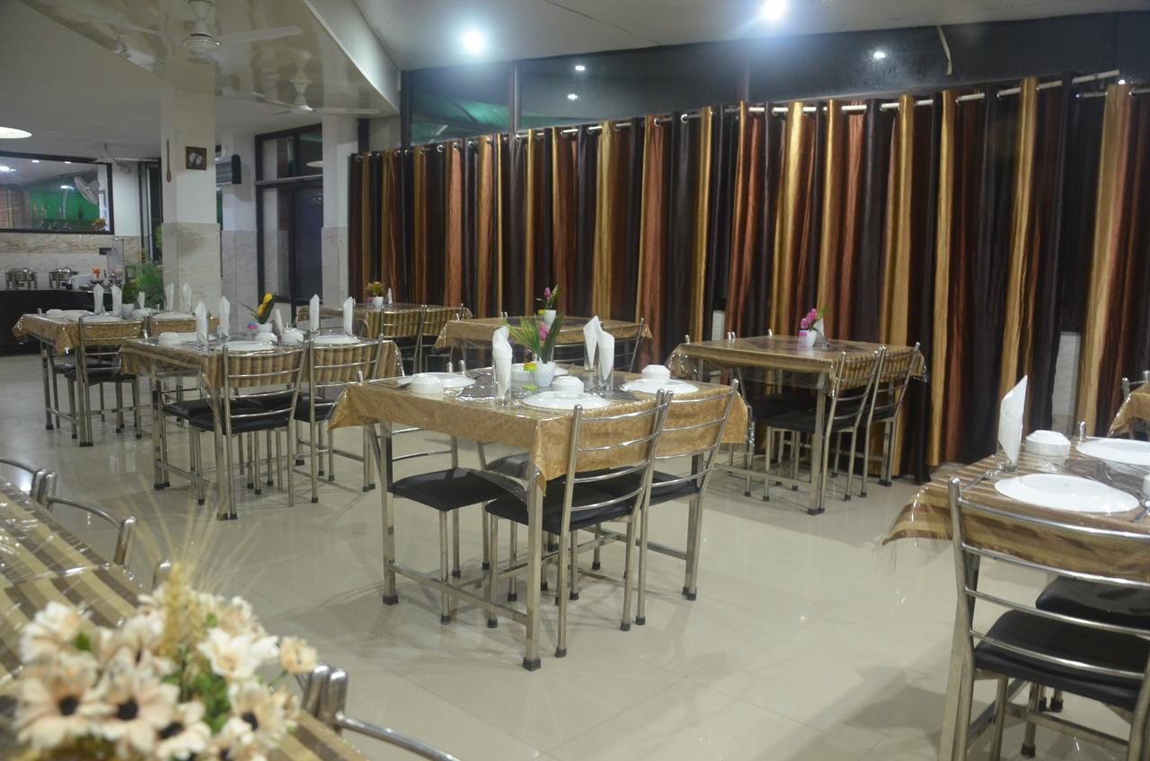 לנסדאון Corbett Hill Resort By Opensky מראה חיצוני תמונה
