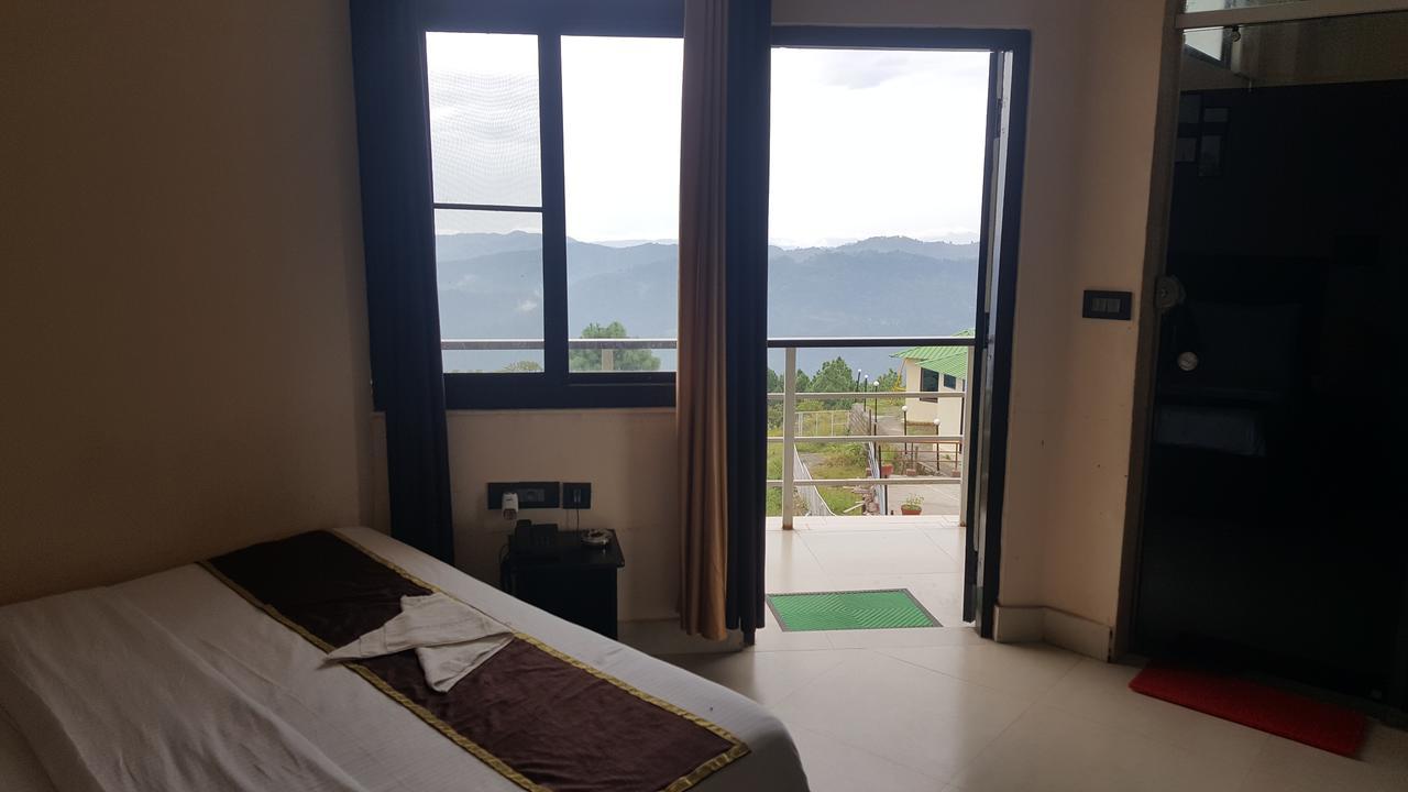 לנסדאון Corbett Hill Resort By Opensky מראה חיצוני תמונה